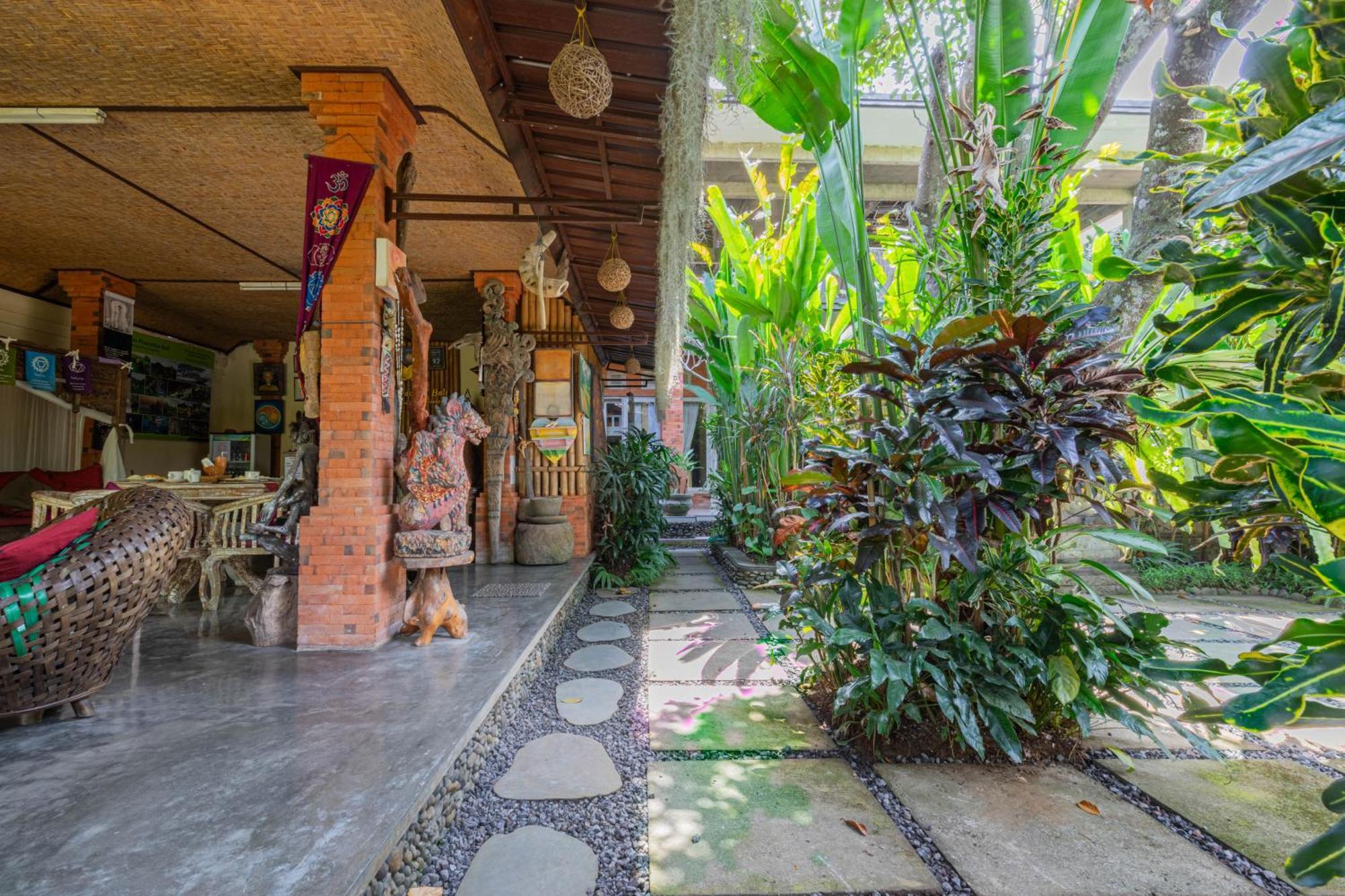 Hotel Alam Pracetha Bali Ubud Exterior foto